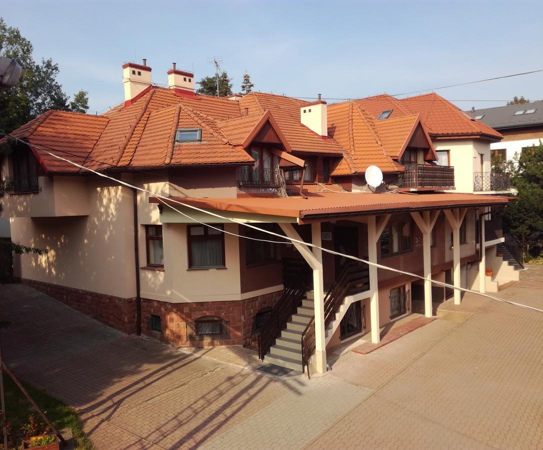Park Hotel Myslenice Bagian luar foto